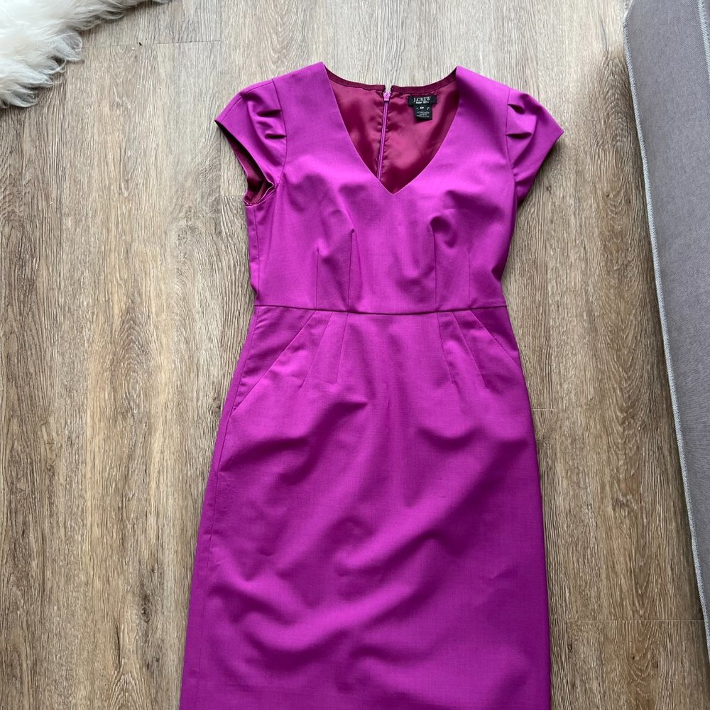 Excellent condition J.Crew Stretch Wool Suiting V-Neck Dress Size 0P Petite